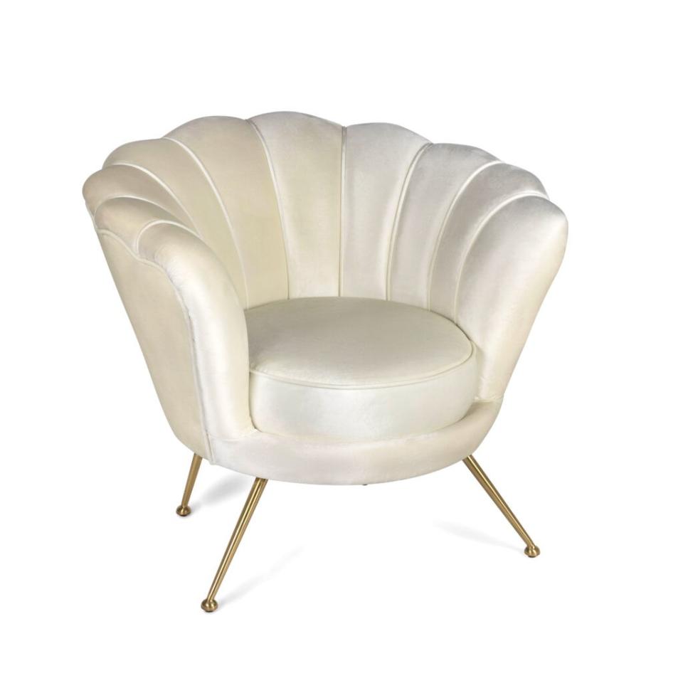 Scalloped Accent Chair *Off White*