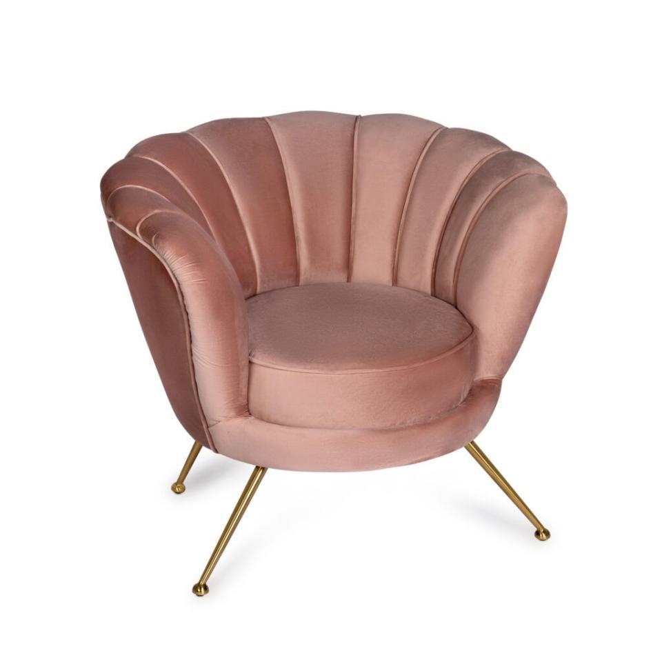 Scalloped Accent Chair *Blush Velvet*