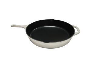 Valor 12" Arctic White Cast Iron Skillet with Helper Handle